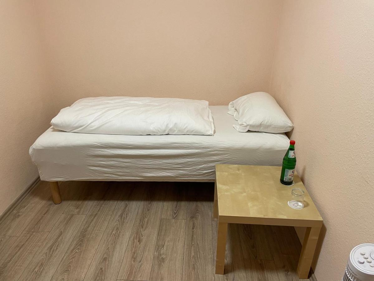 Relax Hotel-Ludwigshafen Bagian luar foto