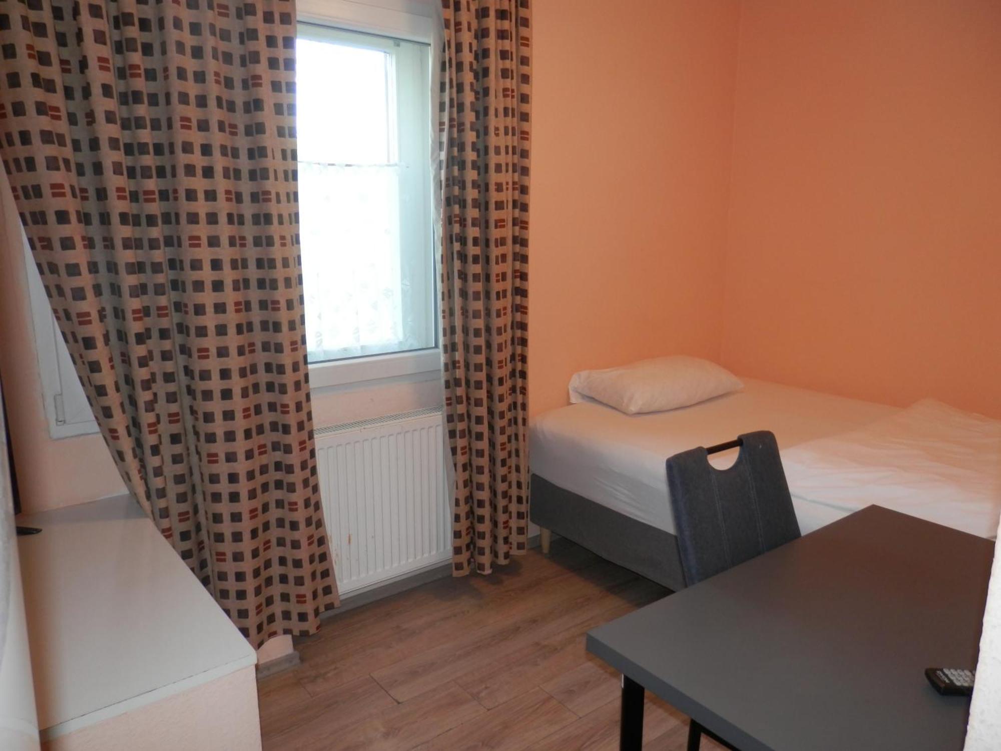 Relax Hotel-Ludwigshafen Bagian luar foto