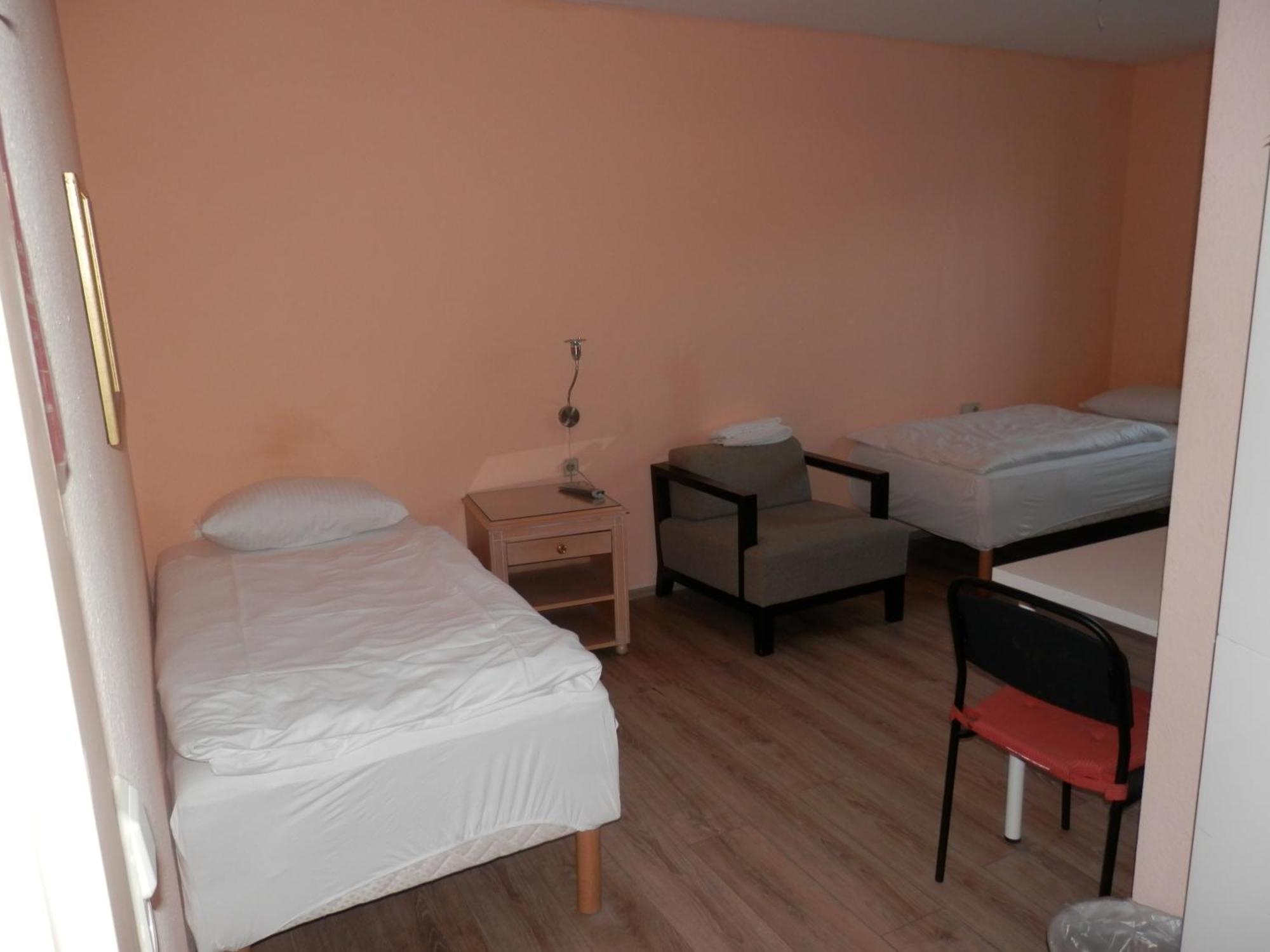 Relax Hotel-Ludwigshafen Bagian luar foto